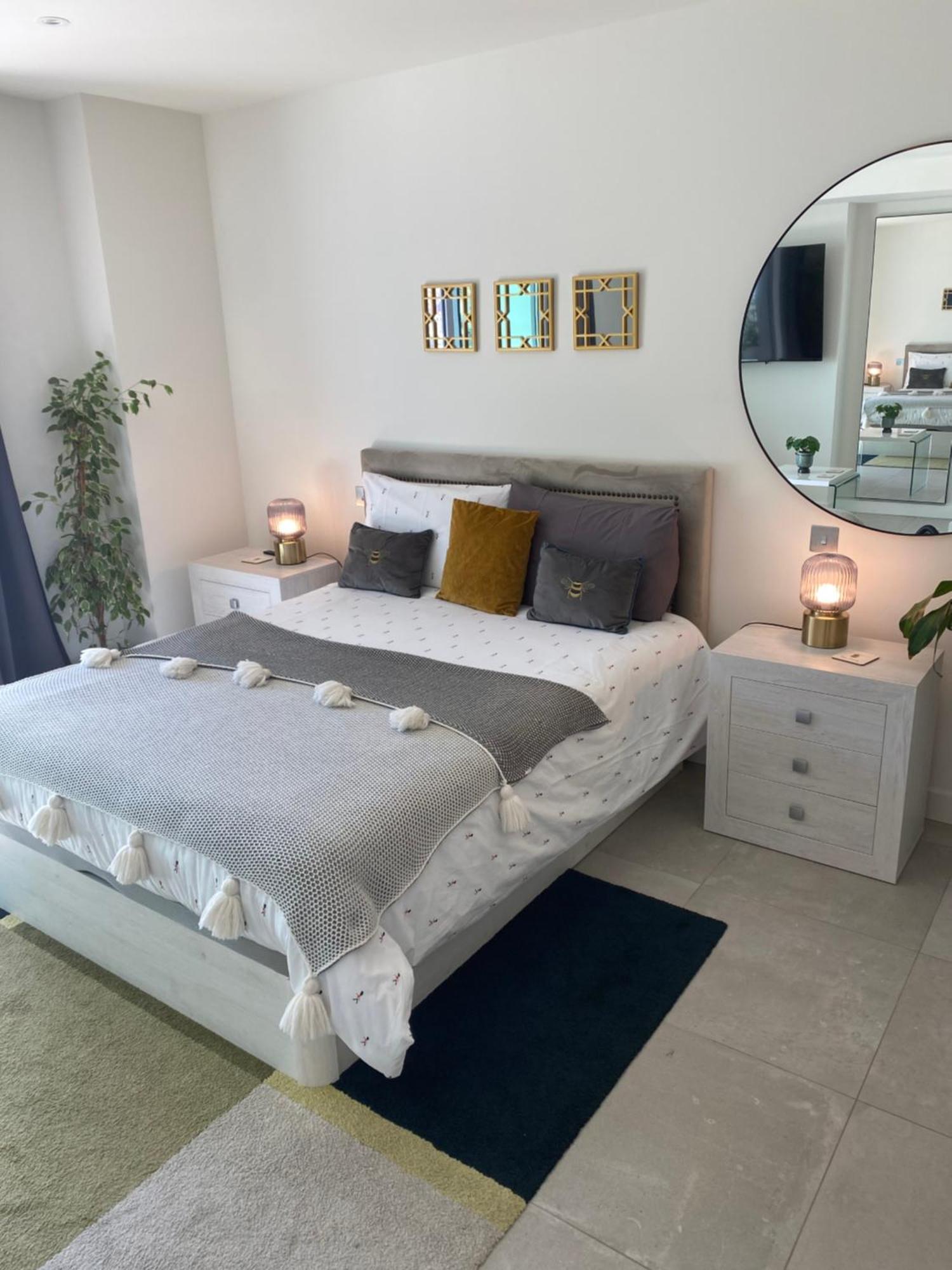 Ardwyn Studio Eurocity Apartments Гибралтар Екстериор снимка